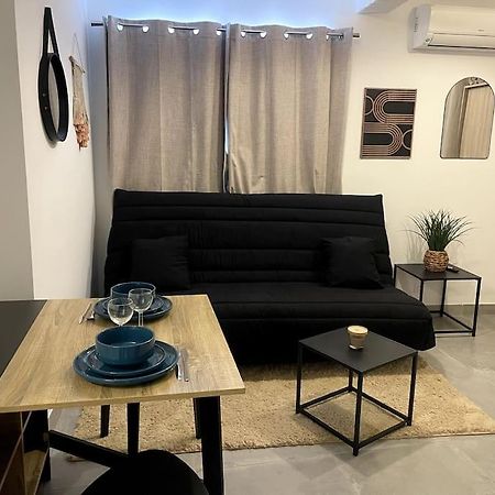 Appartement Petit Cocon Douillet Climatise Pour 2 Pers à La Crau Extérieur photo