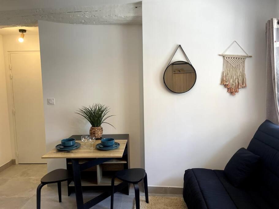 Appartement Petit Cocon Douillet Climatise Pour 2 Pers à La Crau Extérieur photo